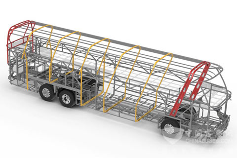 客车卡车对撞，乘客“虎”口脱险!