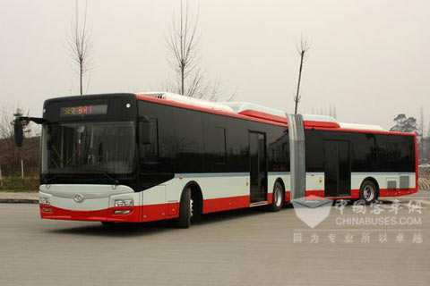 成都客车股份有限公司成功研发18米双侧开门BRT公交车