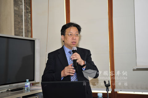 中国公共交通领域专家徐康明