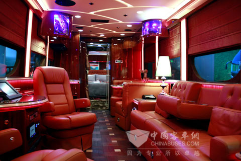 斯堪尼亚海格豪华客车车内一角