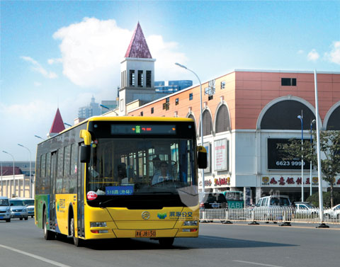 金旅混合动力公交奏响城市绿色畅想曲