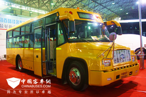 校车展示于D展馆D6区