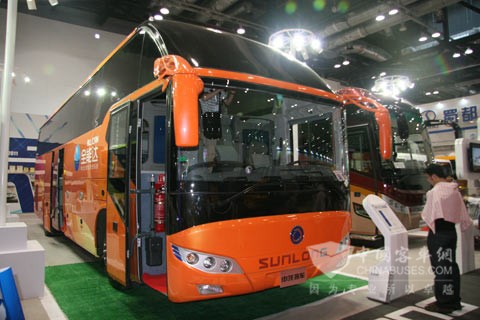 申龙客车SLK6120K01豪华公路客车