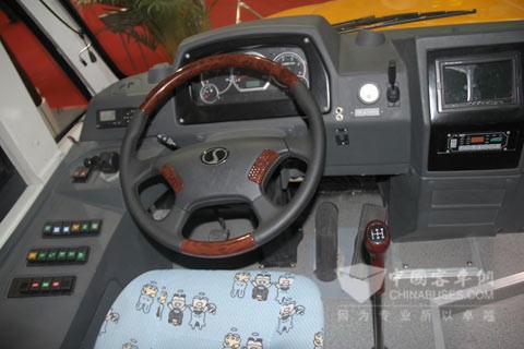 蜀都专用长头校车6900XED仪表盘