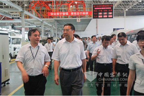 刘可清市长带队调研大金龙