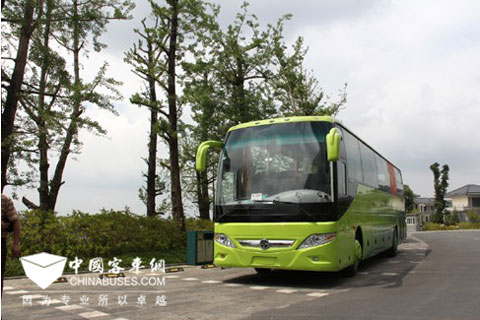 YBL6119H公路旅游客车