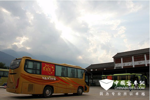 YBL6905H公路旅游客车