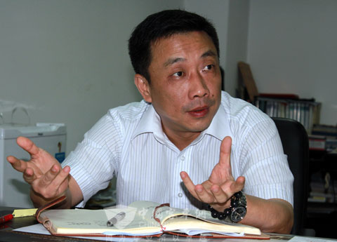 大金龙客车技术总监周方明接受采访