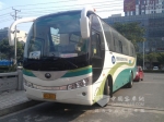 上班路上也旅游 30辆宇通旅游客车驶入无锡