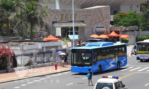 现今运行在厦门市主干线上的金旅混合动力公交