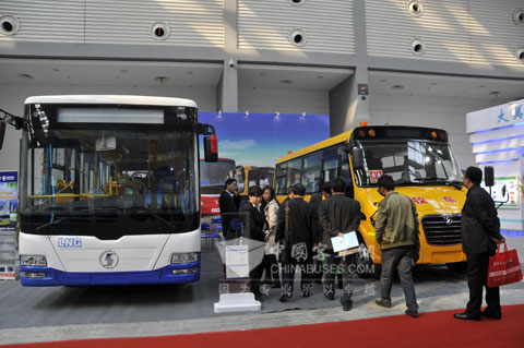 陕汽欧舒特客车亮相2012年曲江会展