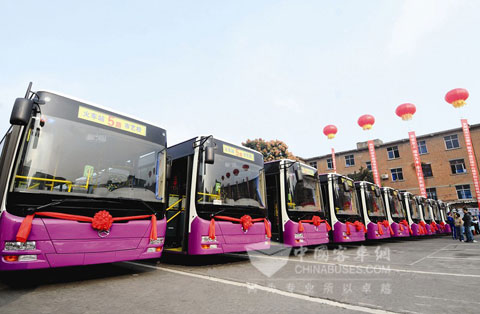 在十堰公交占绝大比重的金旅精品公交