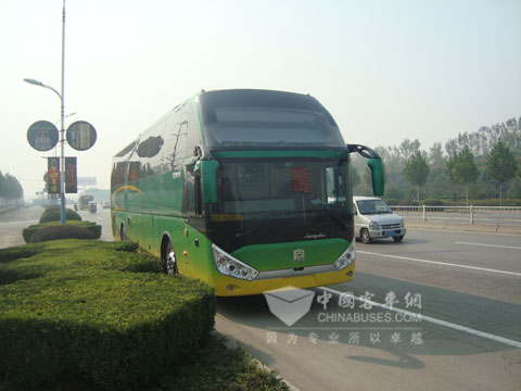 智力中通领航车