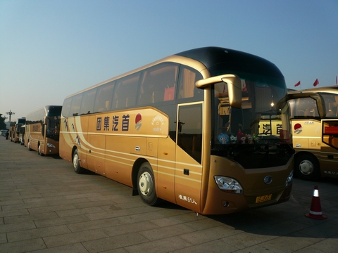 在北京首汽服役历届大会的“功勋级”申龙客车