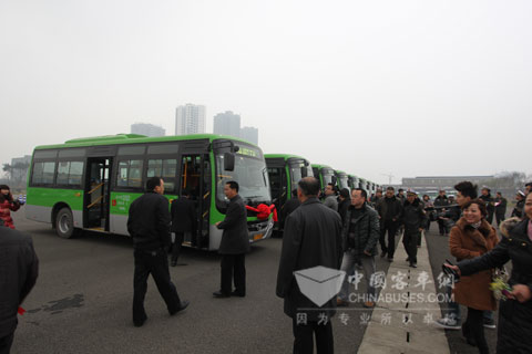 璧山至丁家801公交线路开通仪式现场