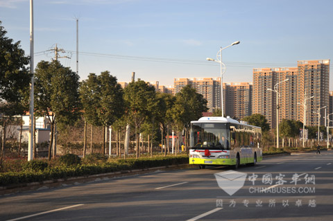 10台扬子江纯电动大巴交付武汉公交4公司501路示范运行