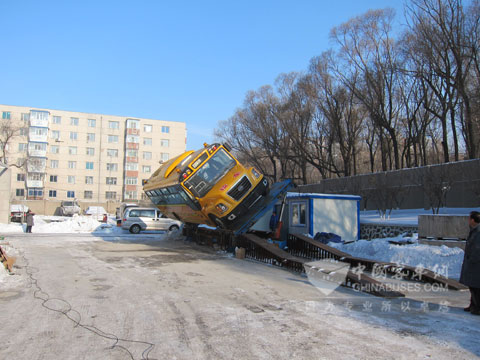 42。5度侧翻成功