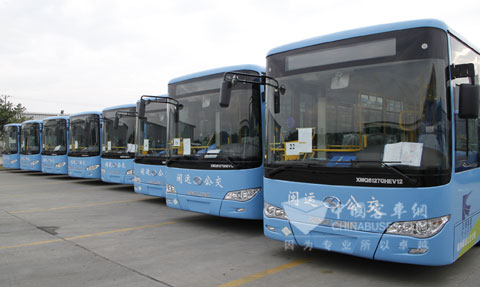 即将交付闽运公司的大金龙XMQ6127GHEV12气电混合动力公交车