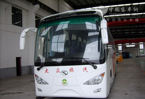 大金龙提供给上海大众旅汽的纯电动通勤班车XMQ6126YE