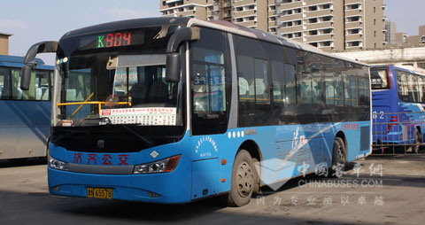 运行在济南-齐河中通LNG公交