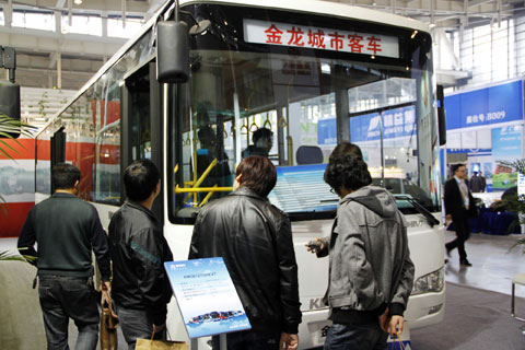 大金龙XMQ6127GHEV7插电式混合动力公交车节能、环保、高效