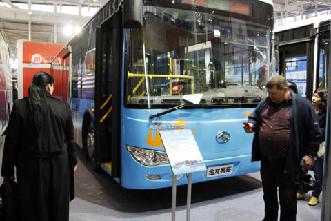 大金龙XMQ6106BGN4环保LNG公交车引来俄罗斯客户关注