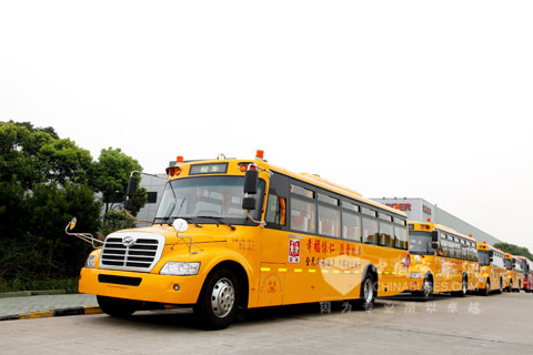 山西怀仁30台11米海格校车发车