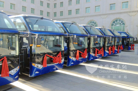 大金龙XMQ6125新一代科技客车服务阿里神山圣湖