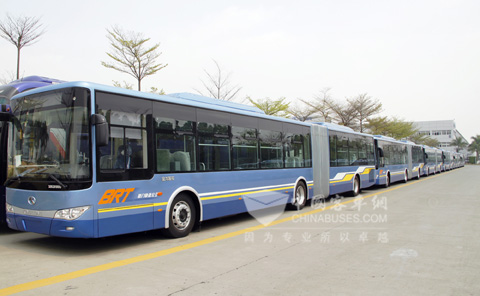 大金龙XMQ6180G单车可实现承载180人的大运力