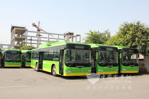 恒通插电式气电混合动力客车批量交付德阳公交