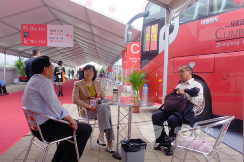 山东省商务厅领导视察中通展位