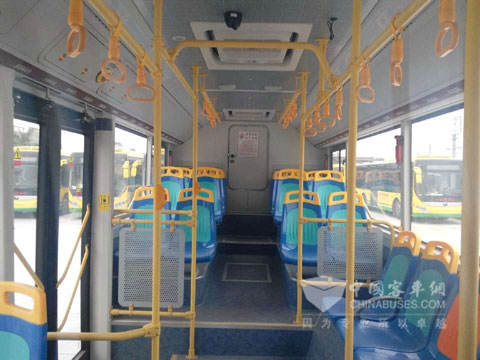 宇通ZK6105CHEVNG1型气电混合动力公交内饰