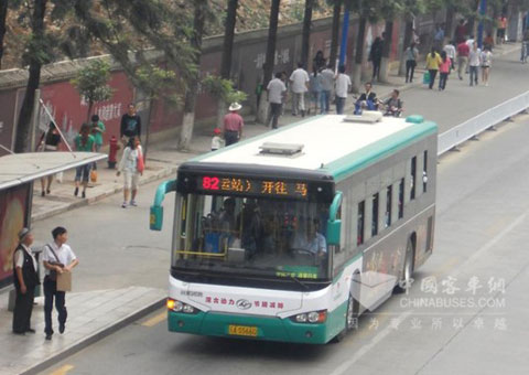 海格混合动力公交在昆明运营