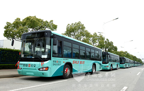 海格混合动力客车整装开赴内蒙通辽