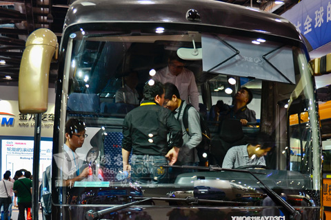 大金龙新一代时尚公路客车XMQ6115AY