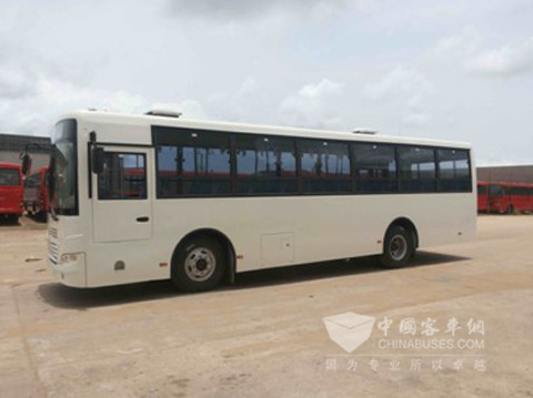 首台车辆顺利下线