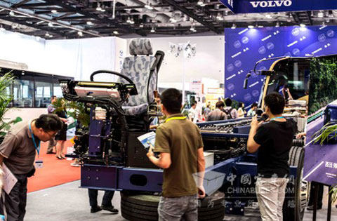 西沃底盘吸引诸多观众