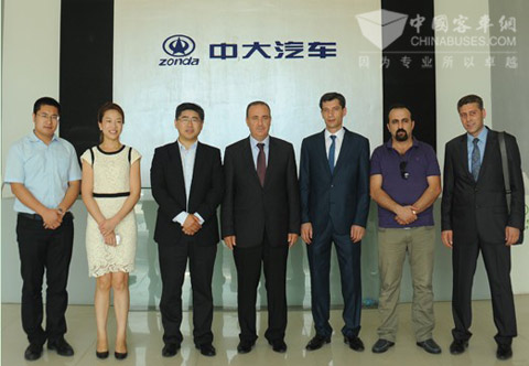 土耳其国会议员考察中大新能源客车