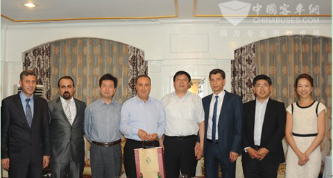 土耳其国会议员考察中大新能源客车