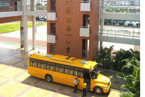 海格校车是绿景小学的一道风景