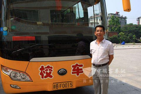 赣州市文清实验学校校车管理办公室主任谢一夫
