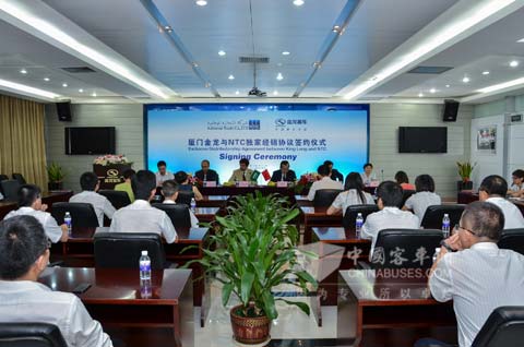 大金龙与沙特NTC再签十年合作协议