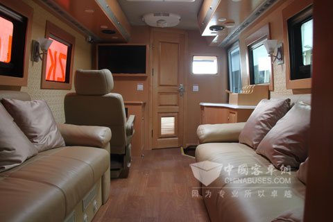 宇通ZK5140XLJAA房车内饰