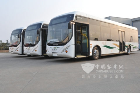 上半年青年豪华客车产销双双突破3000辆