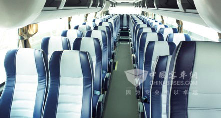 SLK6129全新内饰尽享一路之悦