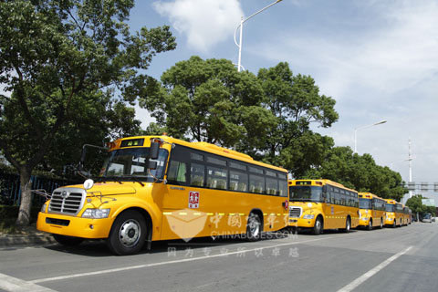 沭阳第一实验小学使用的海格校车