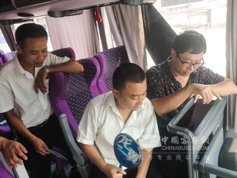 汉中军明汽运领导实车体验龙翼