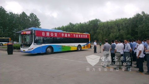 宇通ZK6120CHEVG1气电混合公交节油效果显著