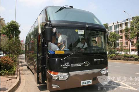 大金龙XMQ6129Y5比赛用车