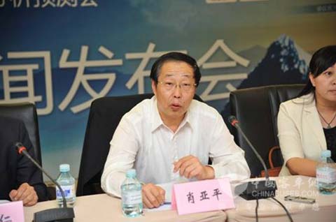 　　中国机械工业联合会副主任肖亚平